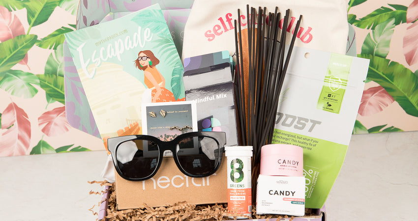Full Reveal of Escapade Box!