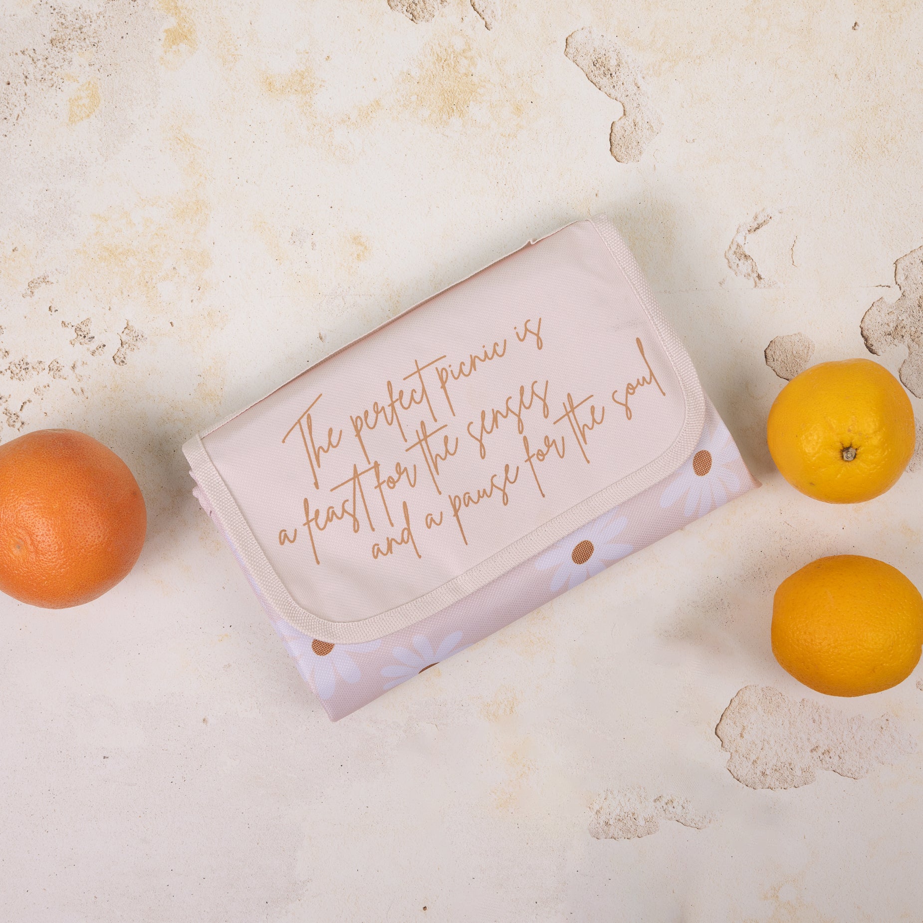 AYNIL | Daisy Foldable Picnic Blanket Mat – TheraBox - Self Care