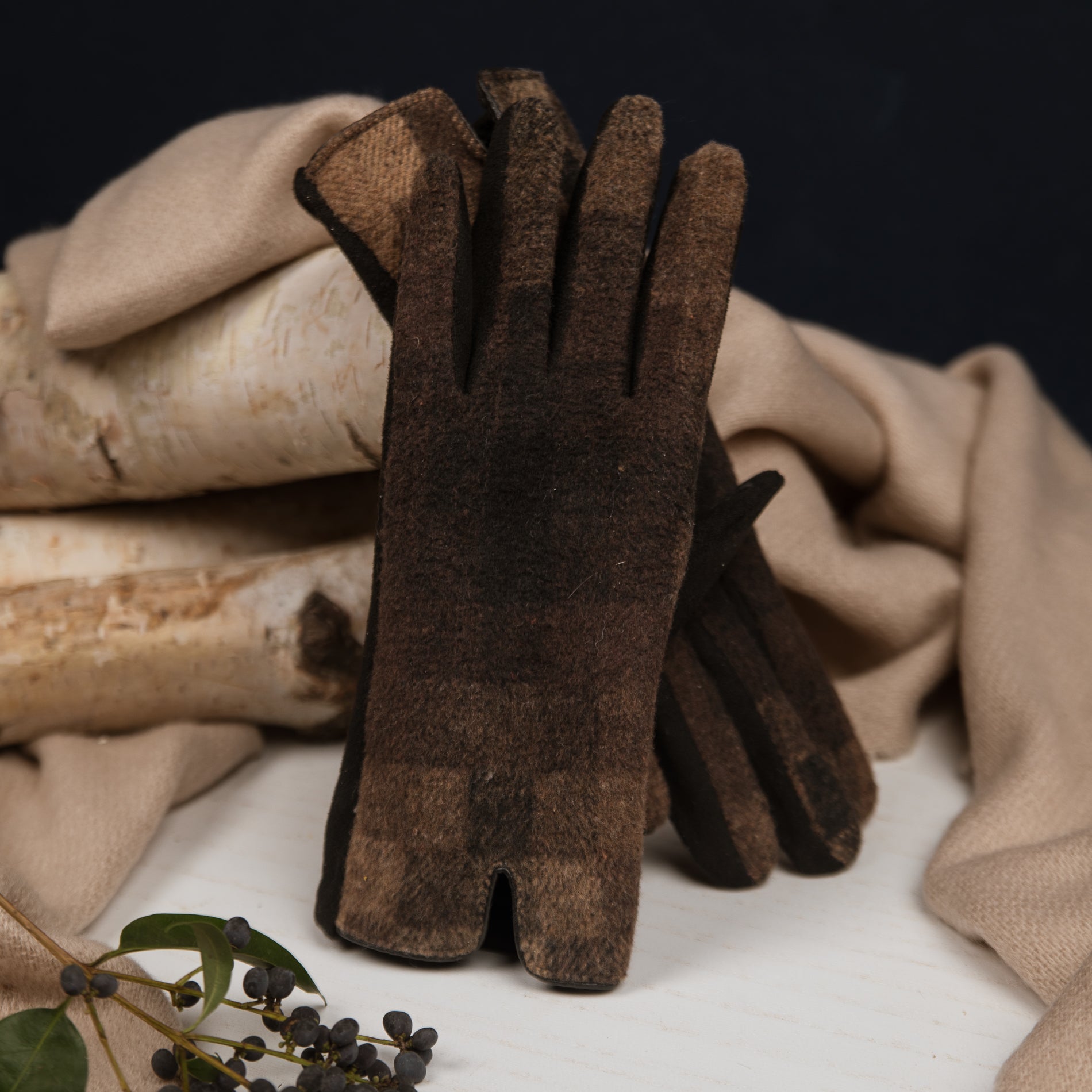 TOP IT OFF ACCESSORIES | Sherry Gloves (Colors Vary)